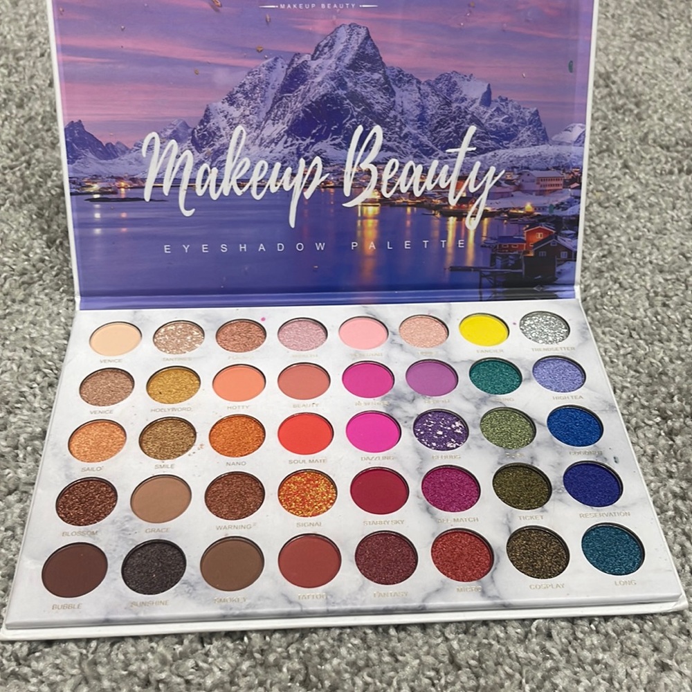 IGOODCO 40 Color Eyeshadow Palette